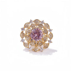 Exquisite brooch with oversized zirconia and fan-shaped halo setting